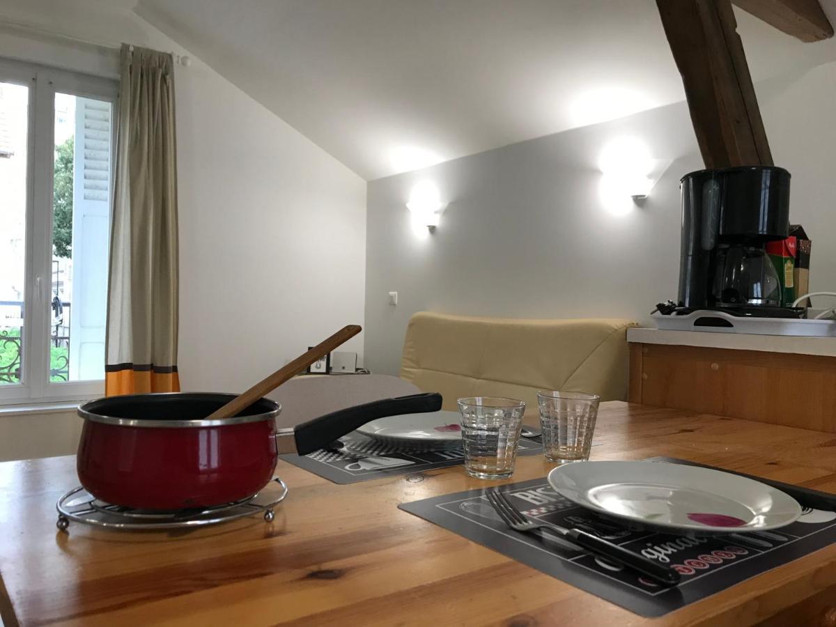 Apartment Le Petit Faure - Face Aux Thermes - Calme - Parking Gratuit